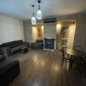 Apartment Tamarioni