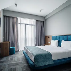 Address **** 第比利斯